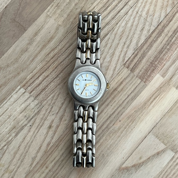 Sag Harbor Ladies Watch Two Tone Bracelet Stainless Dial Gold Tone Hands Markers - Picture 6 of 12